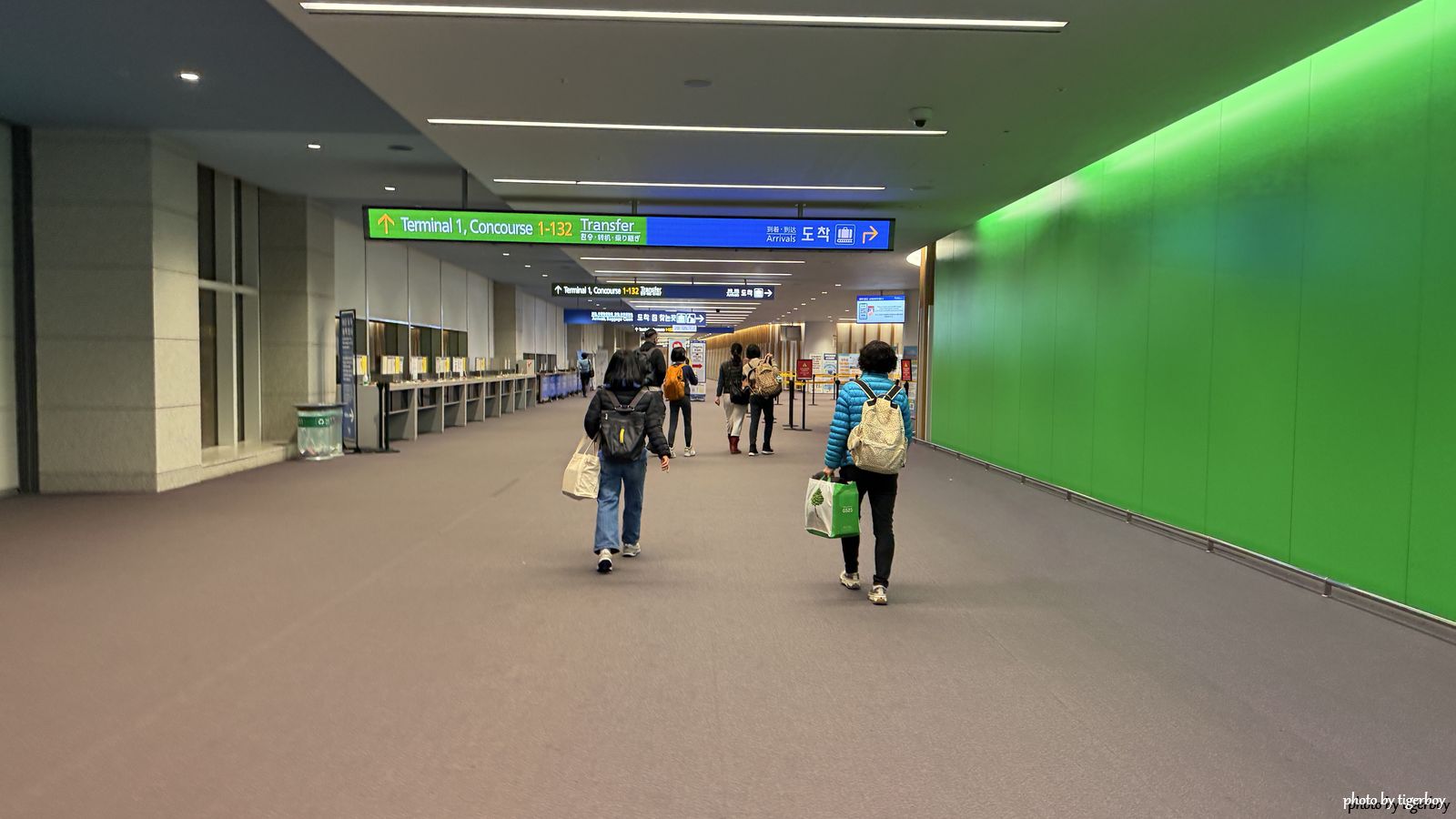 DAY1-初訪韓國：飛越黃海抵達首爾，明洞霓虹下的第一個夜晚